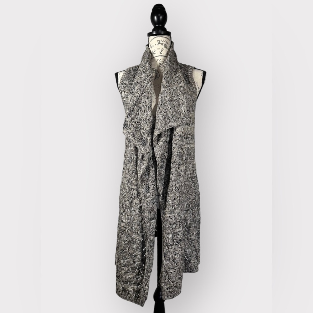 Artisan NY, Sleeveless Cardigan, Size Small